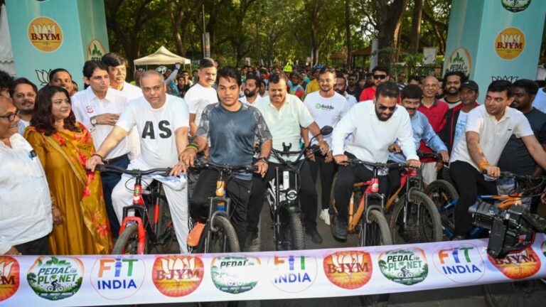 BJYM Mumbai Organises Grand Cyclothon on World Environment Day